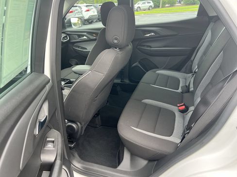 Used 2023 Chevrolet TrailBlazer LS AWD/4WD image 32
