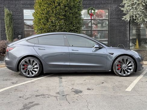 Used 2021 Tesla Model 3 Performance image 21