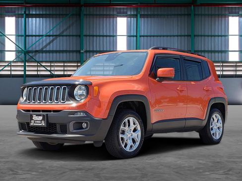 Used 2017 Jeep Renegade Latitude w/ Cold Weather Group AWD/4WD image 1