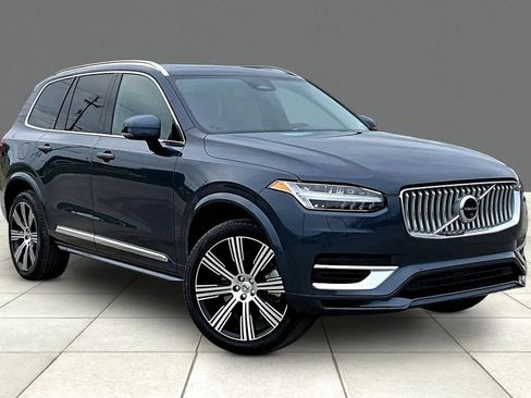 Used 2025 Volvo XC90 T8 Plus w/ Protection Package Premier AWD/4WD image 12