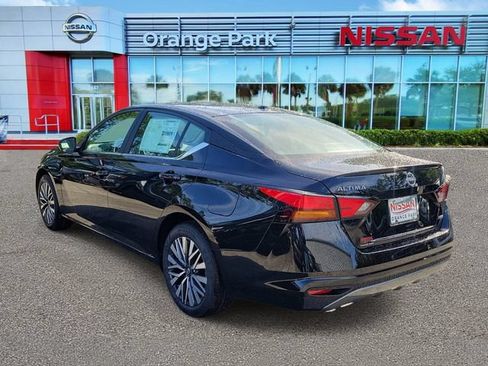 New 2026 Nissan Altima 2.5 SV AWD/4WD image 3