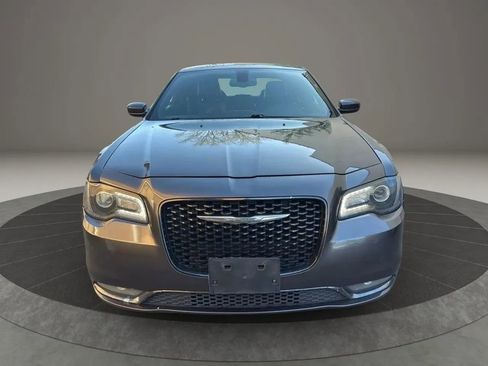 Used 2016 Chrysler 300 S RWD image 2