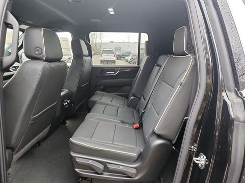 New 2026 GMC Yukon XL Elevation image 6
