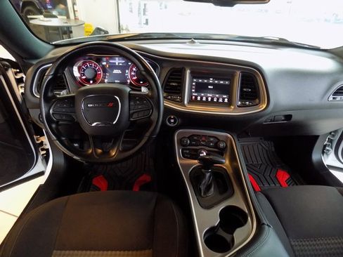 Certified 2022 Dodge Challenger GT image 12