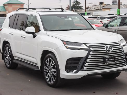 New 2026 Lexus LX 600 4WD w/ Luxury Package image 5