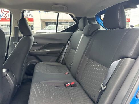 Used 2024 Nissan Kicks SV FWD image 19