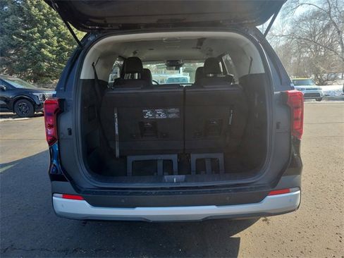 Certified 2025 Kia Carnival image 25