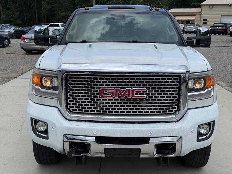Used 2015 GMC Sierra 2500 Denali w/ Duramax Plus Package AWD/4WD image 2