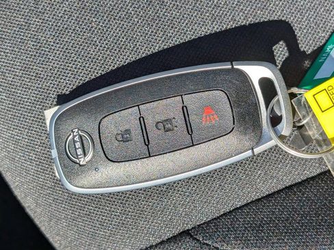 New 2025 Nissan Kicks Play S image 30