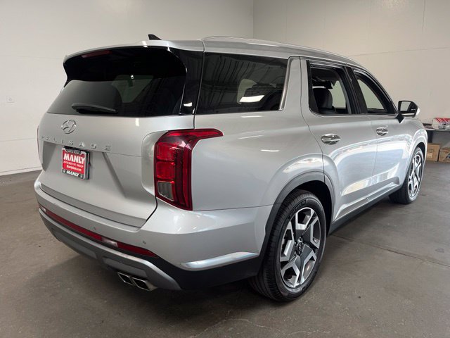 Used 2025 Hyundai Palisade Limited FWD image 3