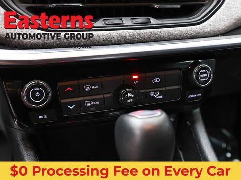 Used 2024 Jeep Compass Latitude AWD/4WD image 19
