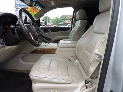 Used 2015 GMC Yukon Denali w/ Premium Package RWD image 9