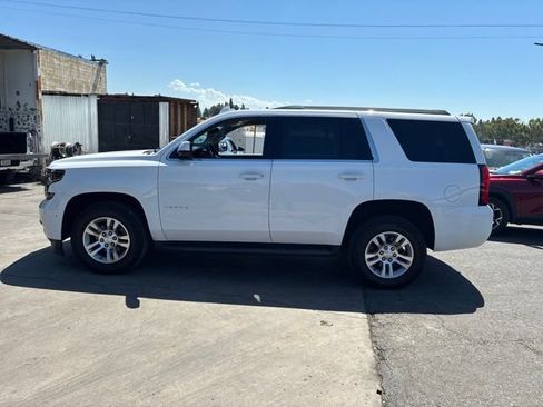 Used 2018 Chevrolet Tahoe LS w/ Enhanced Driver Alert Package RWD image 4