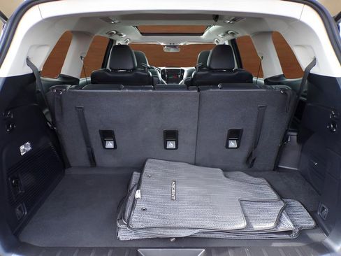 Used 2023 Subaru Ascent Limited w/ Technology Package image 15