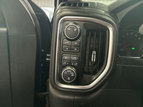 Used 2019 Chevrolet Silverado 1500 RST AWD/4WD image 22