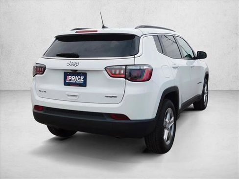 Used 2024 Jeep Compass Latitude AWD/4WD image 9