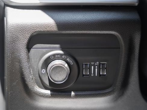 Used 2023 Jeep Grand Cherokee L Laredo AWD/4WD image 47