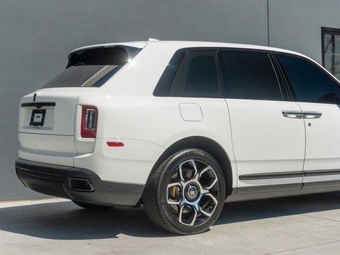 Used 2024 Rolls-Royce Cullinan Black Badge image 49
