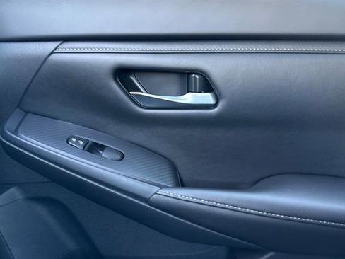 Used 2024 Nissan Sentra SV image 17