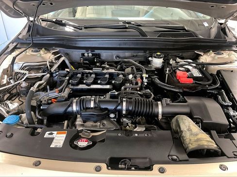 Used 2018 Honda Accord Touring image 30