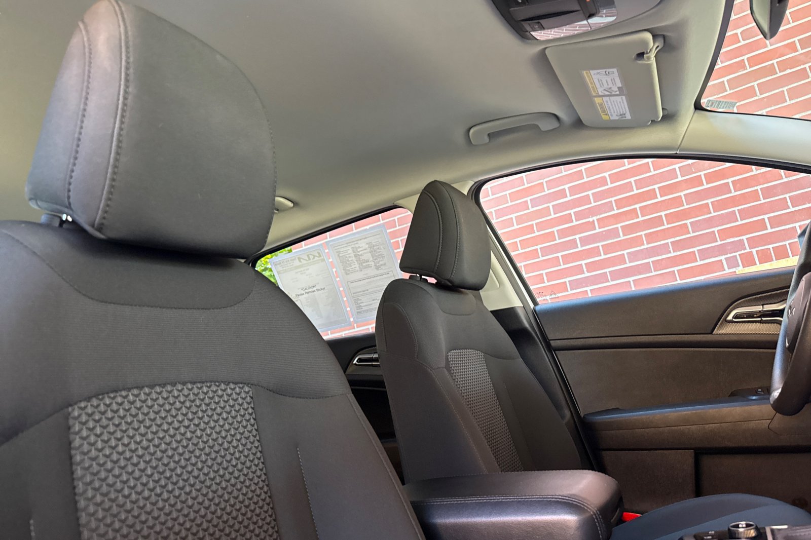 Used 2025 Kia Sportage LX FWD image 17