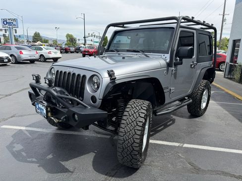Used 2016 Jeep Wrangler Sport w/ Quick Order Package 23S AWD/4WD image 3