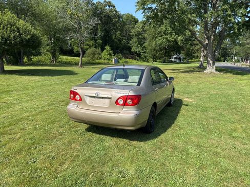 Used 2005 Toyota Corolla LE w/ Audio Value Pkg FWD image 14