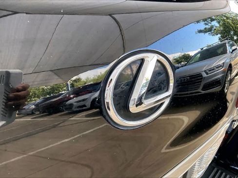 Used 2015 Lexus LX 570 4WD image 31