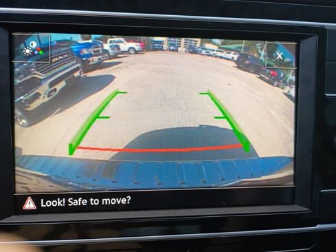 Used 2020 Volkswagen Tiguan S FWD image 13