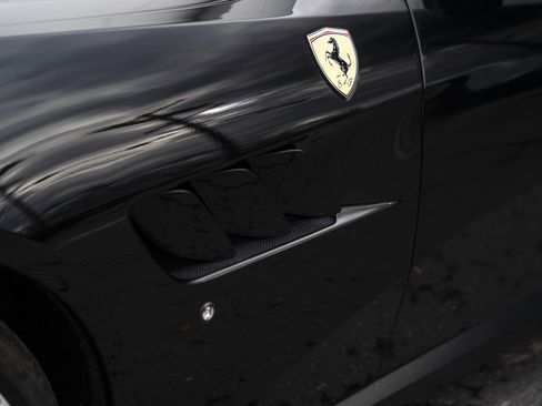 Certified 2018 Ferrari GTC4Lusso image 12