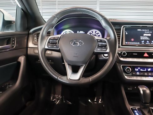 Used 2019 Hyundai Sonata Limited image 18