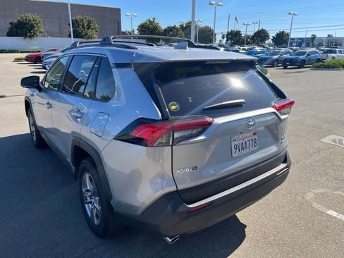 Used 2025 Toyota RAV4 XLE AWD/4WD image 7
