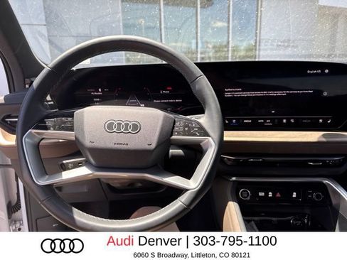 Used 2025 Audi Q5 Premium Plus w/ Premium Plus AWD/4WD image 8
