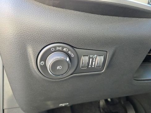 New 2026 Jeep Compass Limited image 25