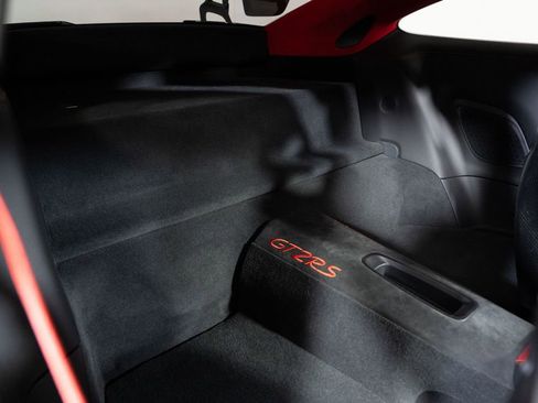 Used 2018 Porsche 911 GT2 RS image 34