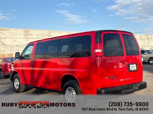 Used 2015 Chevrolet Express 2500 LS image 5