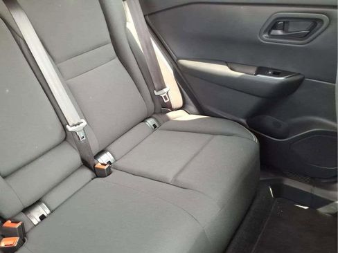 Used 2025 Nissan Rogue S FWD image 19