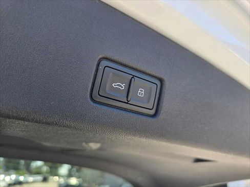 Used 2023 Audi Q4 e-tron Premium Plus w/ Premium Plus image 19