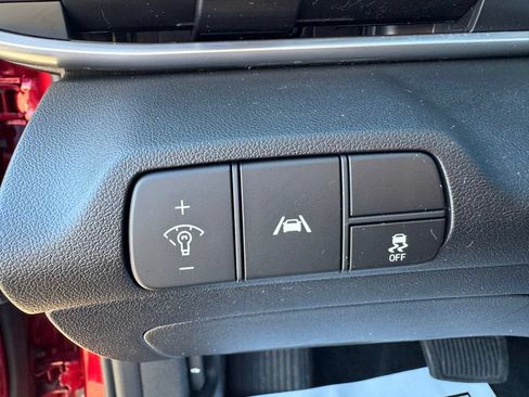Used 2023 Hyundai Elantra SEL w/ Preferred Accessory Package FWD image 24