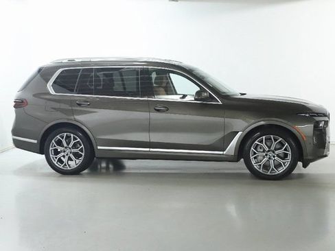 Used 2024 BMW X7 xDrive40i AWD/4WD image 12