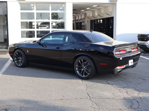 Used 2021 Dodge Challenger R/T Scat Pack RWD image 8