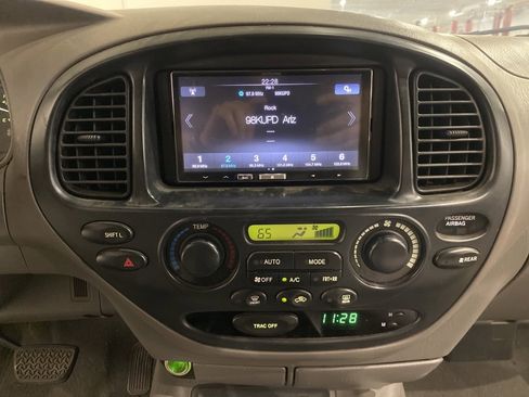 Used 2006 Toyota Sequoia SR5 image 13