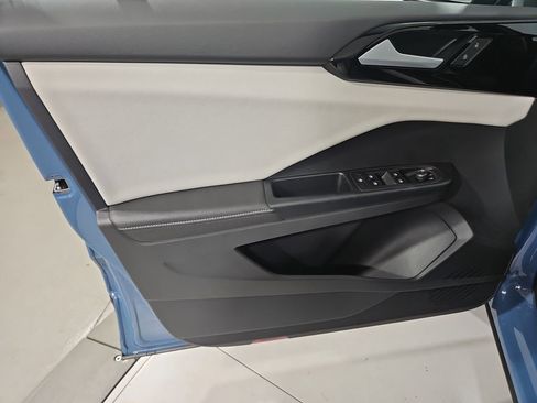 New 2025 Volkswagen Taos S image 10