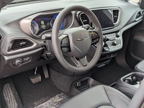 New 2026 Chrysler Pacifica Select w/ S Appearance Package image 10