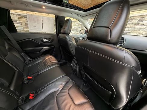 Used 2020 Jeep Cherokee Limited AWD/4WD image 33