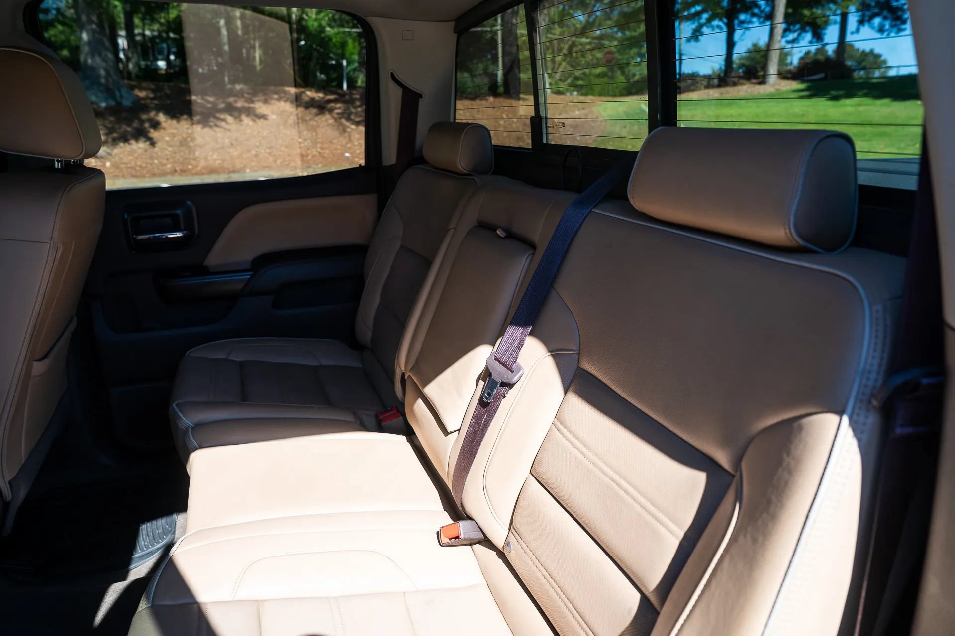 Used 2018 GMC Sierra 2500 Denali w/ Duramax Plus Package AWD/4WD image 29