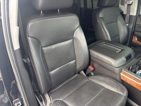 Used 2018 Chevrolet Suburban Premier image 30