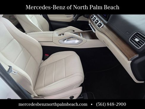 Certified 2025 Mercedes-Benz GLS 450 4MATIC image 30