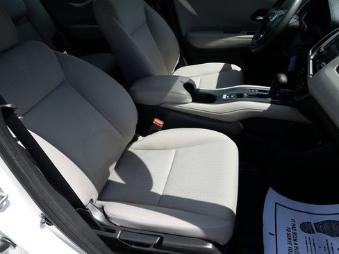 Used 2018 Honda HR-V LX image 22
