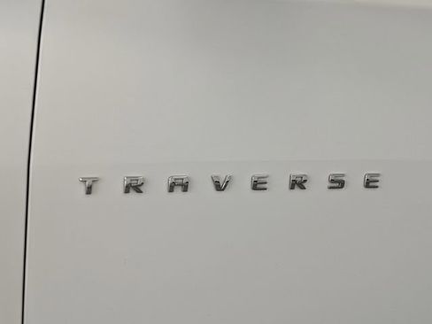 Used 2019 Chevrolet Traverse LS image 5